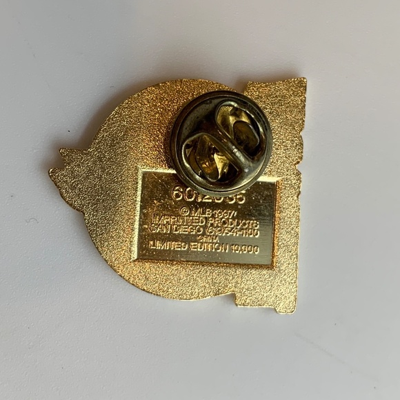 Vintage Tampa Bay Devil Rays MLB Baseball Retro Logo Collectible Lapel Pin - Picture 5 of 9